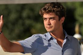 To carry out this feat without precedent he puts together a ruthless and highly organized gang. Gerard Butler E Riccardo Scamarcio Buon Compleanno