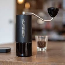 Diese schneiden die kaffeebohnen präzise und mit geringster. Comandante C40 Chocolate Fineline Mk3 Coffeeforme Eu