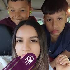 We've got a sunflower update for y'all! The fields are looking full and  picture-perfect! Our blackberries are ripe and ready too😍 Come visit us  Fri-Sun and enjoy these beautiful blooms, wide-open spaces,