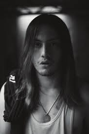 ACCELERATING MUSIC & CULTURE D e e p i n t o t h e a b y s s w i t h t h e  m i D w e s t ' s c r e a t u r e s o f t h e n i