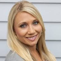 Crystal Whitten's Instagram, Twitter & Facebook