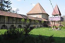 En yakın havaalanı olan sibiu uluslararası havaalanı, cetatea medievala'ya 6 kilometre uzaklıktadır. Cetatea Medievala Targu Mures