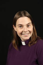 Alison Etter's Instagram, Twitter & Facebook