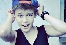 Justin Bieber lamenta a morte de fã que tinha leucemia