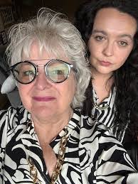 Janette Mcgovern's Instagram, Twitter & Facebook