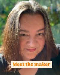 Ever so mildly jarring painting these in gorgeous sunshine but hey ho :)  What do you think? ~Shop link in bio~ #ceramicsuk #etsyuk #etsyuksellers  #pottery #xmasvibes #christmasdecorations #handmadeisbetter