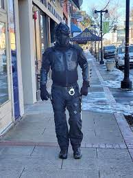 Chances are, as a vigilante, you'll end up breaking the law yourself. Sword Wielding Vigilante Superhero Is Getting Close To Finding Serial Killer World News Curatory