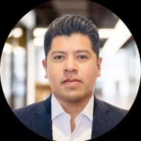 50+ perfiles de «Eloy Reyes»