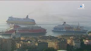 Pollution can be defined as the emission of harmful pollution not only imposes adverse effects on humans, it also hurts a variety of animals, plants and. Pollution De L Air Les Propositions De La Presidence De L Assemblee De Corse