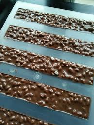 #nestumcoklatbar #chocolatecerealbar #resepinestumcoklatbar untuk peminat coklat di luar sana, sis payung resepi yang hanya guna 2 bahan saja. Buat Sendiri Coklat Bar Guna 3 Bahan Saja Hasilnya Sama Macam Kita Beli Vanilla Kismis