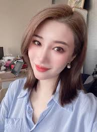 This one's name is Sonia and pretty quickly she started talking about  liquidity mining using Klever mine etherium we will see how long this goes  without me actually having to turn her