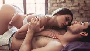 Elle doit ressentir de la passion de la part de son partenaire comme dans les romans d'amour qui la font craquer. Comment Faire L Amour A Une Femme Le Guide Ultime