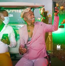 Somizi has supported the brand bathu since they started, using his own money to buy sneakers and founder of bathu theo baloyi (31) says he is one of the reasons people fell in love with bathu. Somizi Receives Mixed Reviews Over His New Shoe Designs