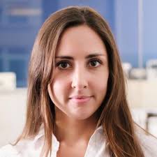 Carmen Majewski verstärkt Public Relations bei Dwight Cribb