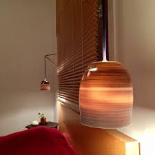 Lampe De Chevet Suspendue Sur Equerre En Bois Suspension En Porcelaine Luminaires Par H Pour Tous Home Decor Lamp Decor