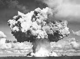 Eine Kleine Geschichte Der Atombombe Okosystem Erde
