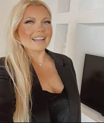 Allison Warren's Instagram, Twitter & Facebook