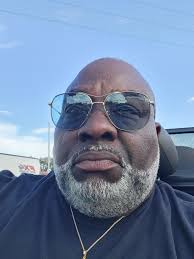 What are the pros and cons of a Capricorn woman and a Cancer man  relationship?