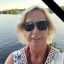 Solo music artist seeking gigs and tours