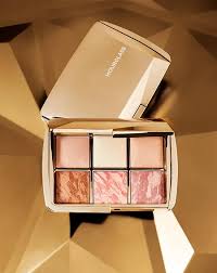 The holiday 2020 collection arrives at sephora.com on sept. Hourglass Cosmetics Holiday 2020 Featuring Sculpture Ambient Lighting Edit Palette Musings Of A Muse