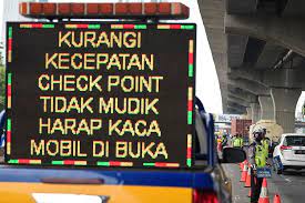 Pemerintah meniadakan mudik lebaran pada 2021. Mudik Dilarang Pengusaha Bus Minta Pemerintah Tegas Tutup Semua Akses Halaman All Kompas Com