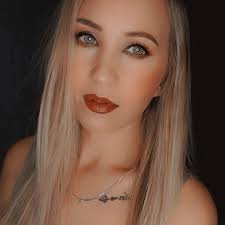 How to create a qualified outfit for Dreamsnaps in Disney Dreamlight Valley?