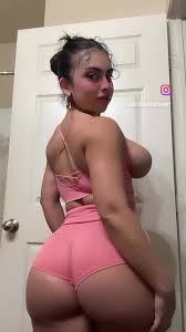 Latina mamis - EroMe