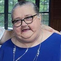 Sheena Fox's Instagram, Twitter & Facebook