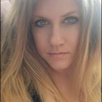 Liz Witte's Instagram, Twitter & Facebook