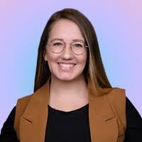 Emily Kraus's Instagram, Twitter & Facebook