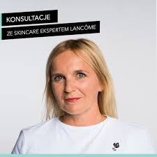 Czas spędzony w domu to doskonały moment na zatroszczenie się o kondycję  swojej skóry! ☀️ W jaki sposób się do tego zabrać? Na te oraz inne pytania  odpowie pod tym postem Anna