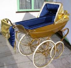 Black And Gold Carriage Most Unusual Gold Products Beauty Will Save Baby Strollers Expensive Baby Gifts Stroller