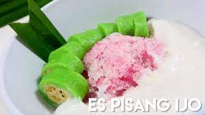 Alasi dandang dengan daun pisang,atur pisang diatasnya beri jarak,kukus selama 10 menit atau sampai matang,angkat 5. Es Pisang Ijo Segerr Banana Rice Cake Roll With Coconut Sauce And Banana Syrup Resep Recipe Resepespisangijo Bananaricecakerollreci Makanan Pisang Resep