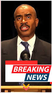 FULL STORY:  https://crispberry.net/posts/waitress-sees-gino-check-reads-note-bursts-tears-bon-ynhi123-sslp 