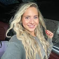 Faith Olson's Instagram, Twitter & Facebook