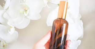 How To Make An Essential Oil Spray Bottle 10 Best Recipes Simply Reeni