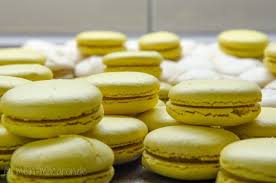 Vanillemacarons Mit Vanillekipferl Rezept Rezepte Macarons Rezept Macaron Rezept