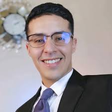 من بين الوجوه الإفناوية التي تستحق فرصة التقديم في مهرجان سيدي إفني "مروان  إجوي"، يتقن التنشيط و التقديم، نتمنى أن تمنح له هذه الفرصة التي يستحقها عن  جدارة.