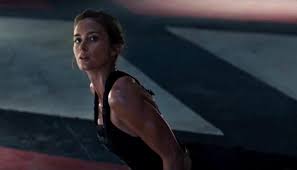 So it's time to train like her. Emily Blunt Beanmimo