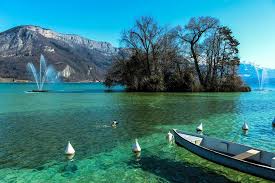 41 Raisons De Rester En France Plutot Que D Aller A L Etranger Vacances En France Lac Annecy Annecy