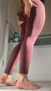 Goddess Lola aka thegoddesslolaa - 09-25-2024 OnlyFans Video - On tippy  toes, showing off my leg and booty gains - Fetish-themed Porn video  available for online streaming on x-fetish.tube