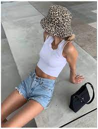 T I F F A N Y Leopard Bucket Hat Outfit Leopardbuckethatoutfit In 2021 Outfits With Hats Hat Outfits Summer Bucket Hat Outfit