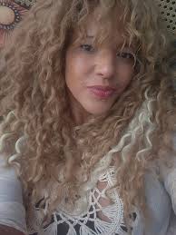 Hi I'm Lydia, 36 from Leicester UK! New to the group. I'm spiritual but  also love a good laugh, so bring