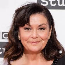 Dawn French makes £4m profit selling home after moving from London to  beautiful seaside town in Cornwall
