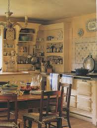 English Country Kitchens English Country Cottage Kitchen From Traditional Country L English Country Kitchens Cottage Kitchens English Cottage Kitchens