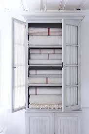 Current Obsessions Grand Glam Wascheschrank Schwedisches Interieur Leinen Schrank