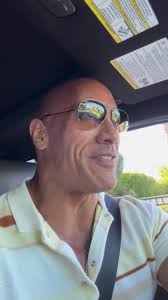 Tour bus surprises 🚌🙀, I’m like a big kid, I get so much joy outta these  “holy shit” moments and seeing my people’s faces 😂🤳🏾 , Not too many pick  up trucks rollin’ around my hood so I think “look out ...