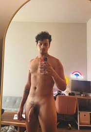 TW Pornstars - Mitchy. Twitter. kinda miss my short hair 🙇🏽‍♂️. 3:33 PM -  4 Mar 2023