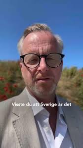 Vilken inlevelse som Kurt Olsson (Lasse Brandeby) visar när en broöppning  är på gång i Göteborg och båten kommer i full fart par hundra meter  nedanför 😄❤️🚢🚨 Klipp från Kurt Olssons Television #