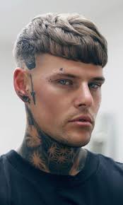 Cropped hair with mid skin fade: 30 Timeless French Crop Haircut Variations In 2021 Styling Guide